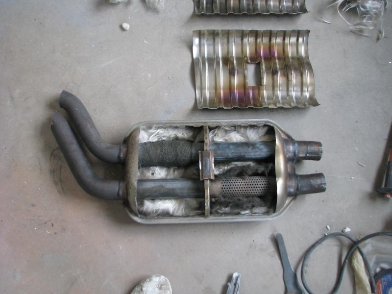MITTELSCHALLDÄMPFER ERSATZROHR BMW E39 520i 523i 528i 1998-2000 >NEUWARE< MITTELSCHALLDÄMPFER ERSATZROHR BMW E39 520i 523i 528i 1998-2000 >NEUWARE<